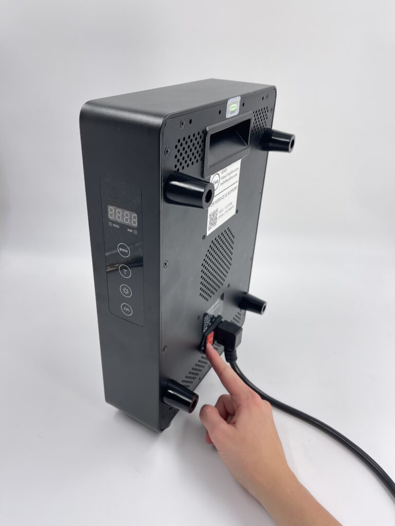 Powering on the Kivo Elite